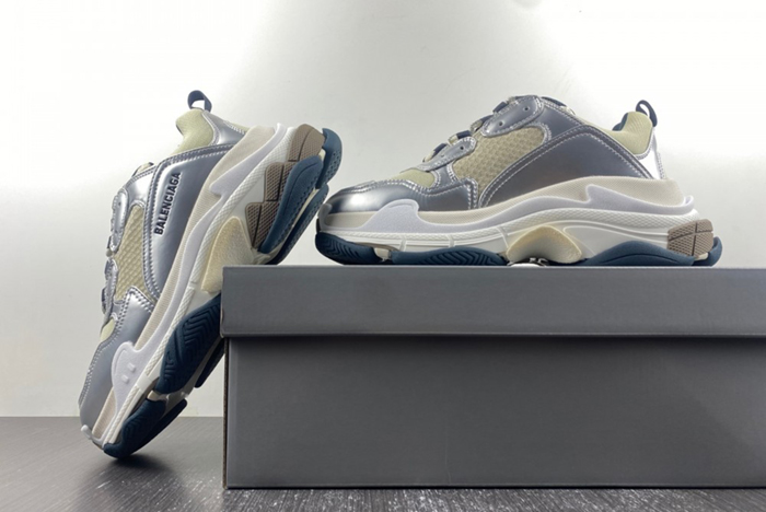 BALENCIAGA silver grey 524039 W2FS2 8106