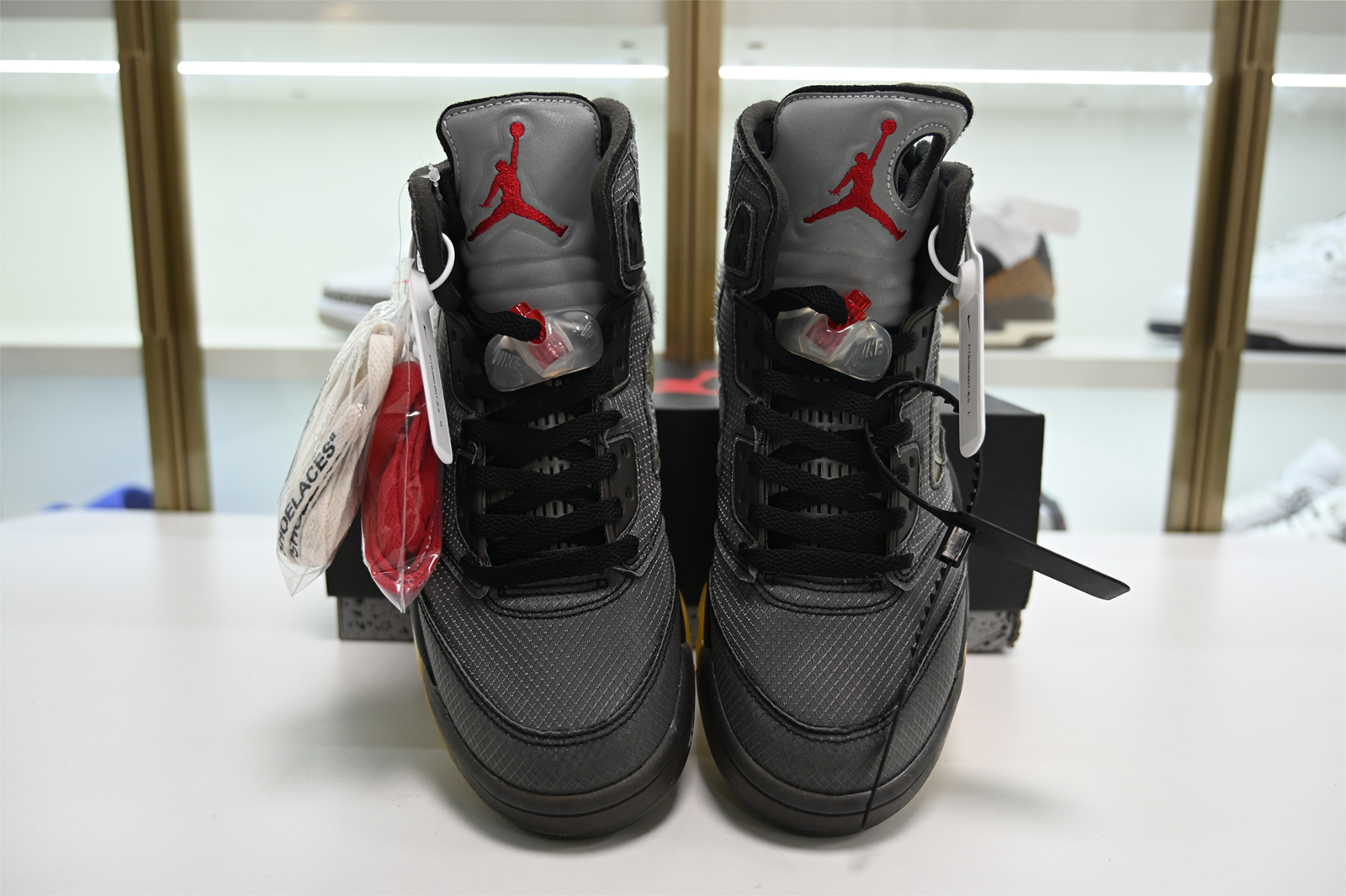 Off-White AIR JORDAN 5 SP BLACK MUSLIN FIRE RED CT8480-001