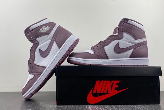 Air Jordan 1 High OG ‘Mauve’ DZ5485-105