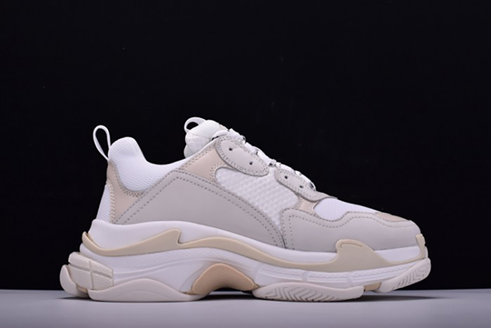 BA17FW TRIPLE S 490671-W06F1-9000