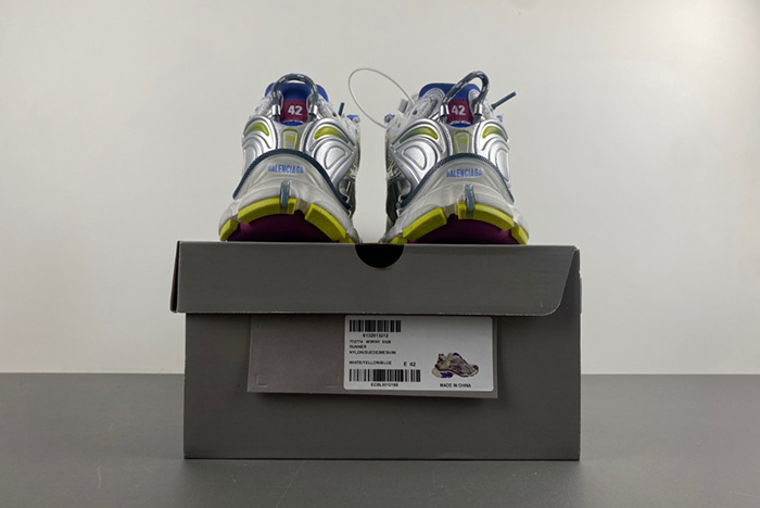 Balenciaga 7.5 runner sneakers silver blue 772774 W3RNY 0328