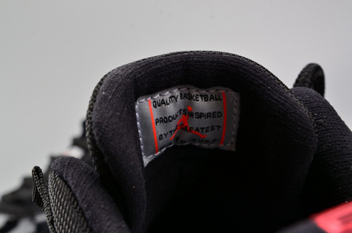 AIR JORDAN 11 RETRO LOW