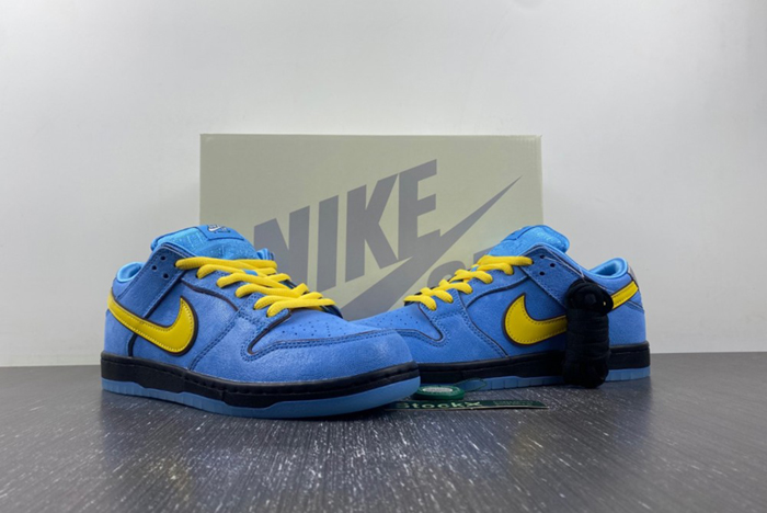 The Powerpuff Girls x Nike SB Dunk Low Bubbles FZ8320-400