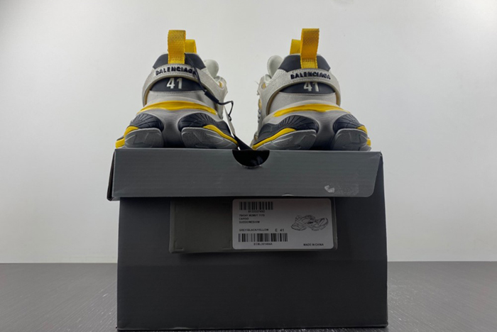 Balenciaga CARGO 784341 W2MV1 1170