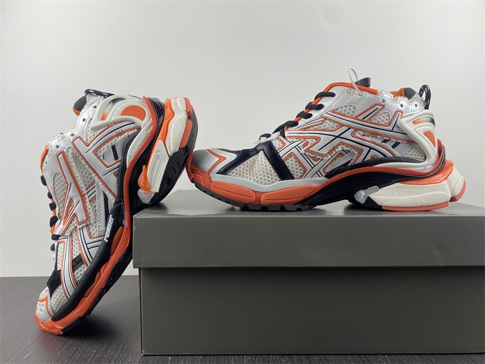 BALENCIAGA -Runner 7.0