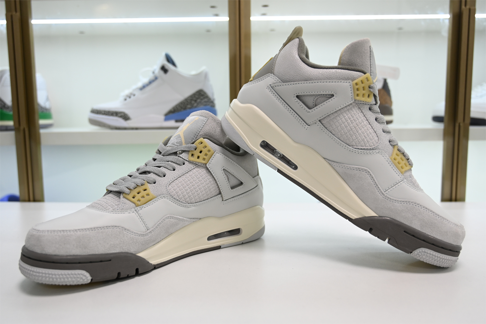 Air Jordan 4 SE Craft “Photon Dust” DV3742-021