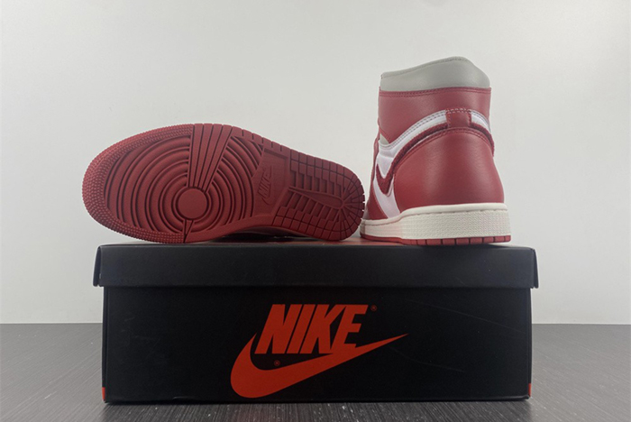 Air Jordan 1 High OG WMNS “Newstalgia DJ4891-061