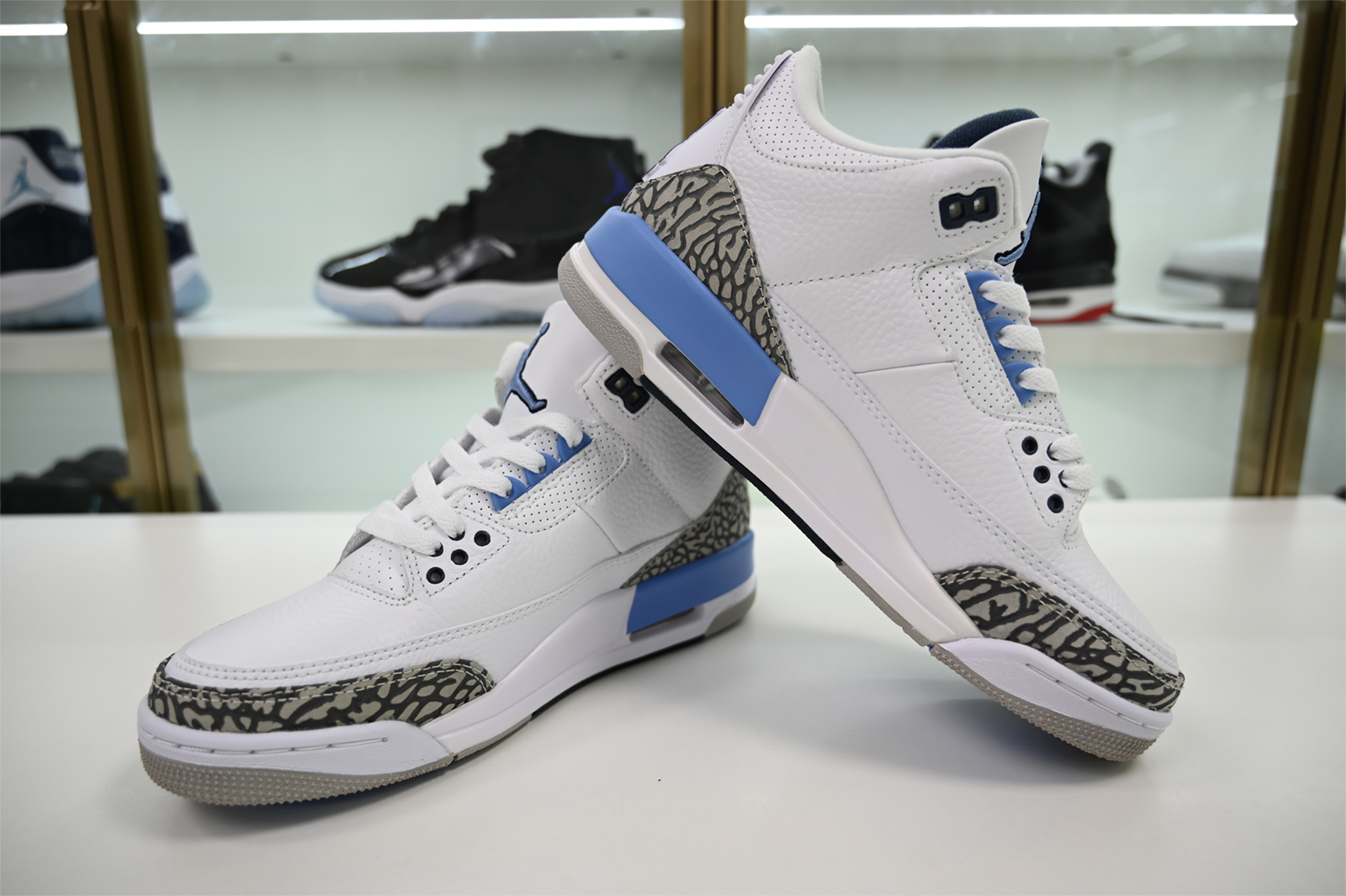 Previous Next AIR JORDAN 3 UNC CT8532-104