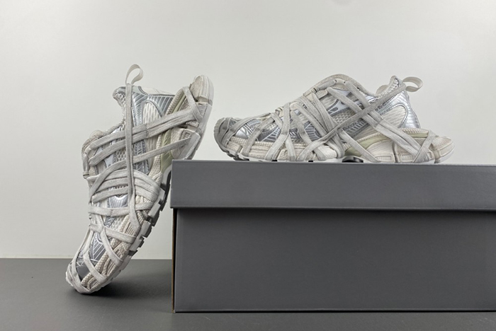 Balenciaga 3XL Extreme Lace Sneaker 34731 78698 W3XL2 0101