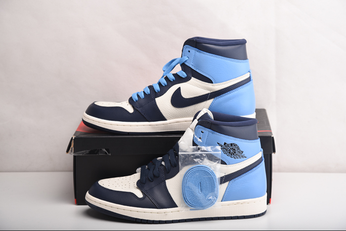 AIR JORDAN 1 OBSIDIAN UNIVERSITY BLUE 555088-140