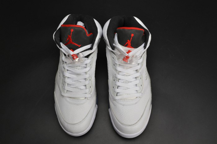 AIR JORDAN 5 RETRO "WHITE CEMENT" mens 136027-104