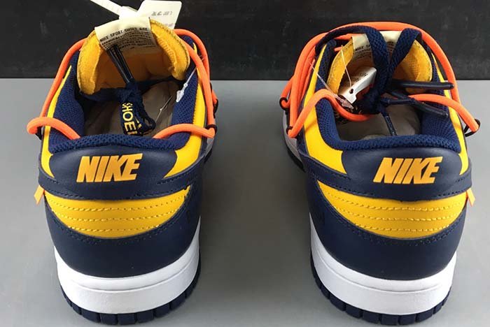 NIKE DUNK LOW Off-White  MICHIGAN - CT0856-700