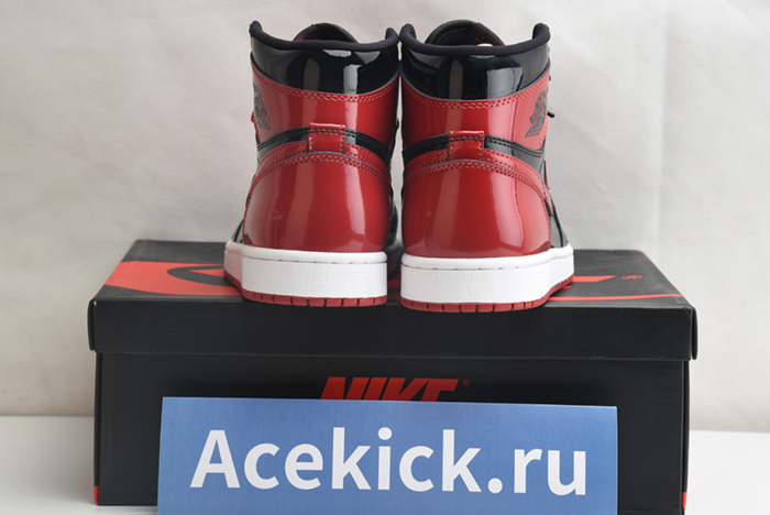 Air Jordan 1 High OG “Bred Patent” 555088-063