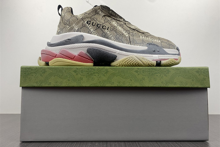 *BALENCIAGA 1.0 677192 ULZ10 9795