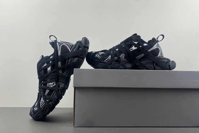 Balenciaga 3XL black and white strap 734734 W3XL1 1090