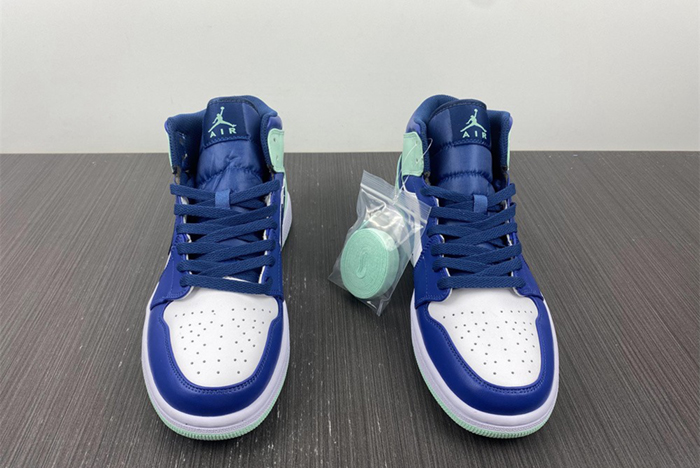 AJ1 AIR JORDAN 1 MID  " Blue Mint "554724-413