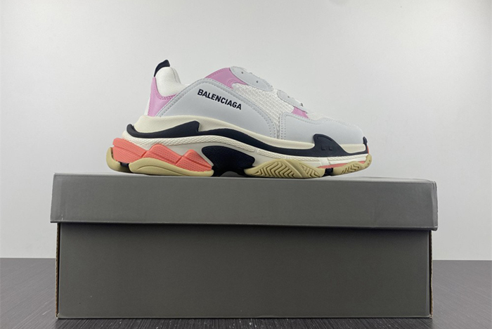 BALENCIAGA TRIPLE 536737 WO90M 5691