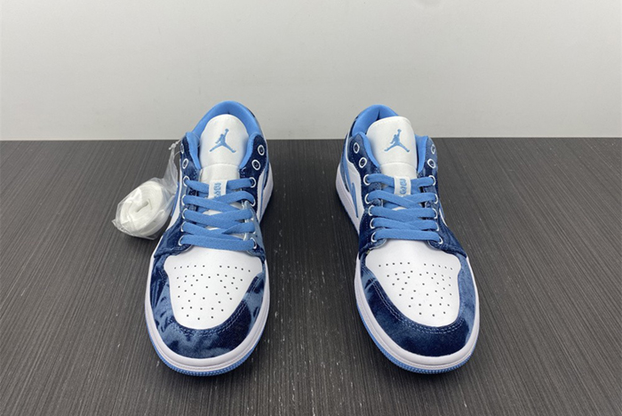 Air Jordan 1 Low Washed Denim DM8947-100