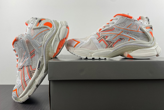 BALENCIAGA -Runner 7.0 877403 W1RB2 2115