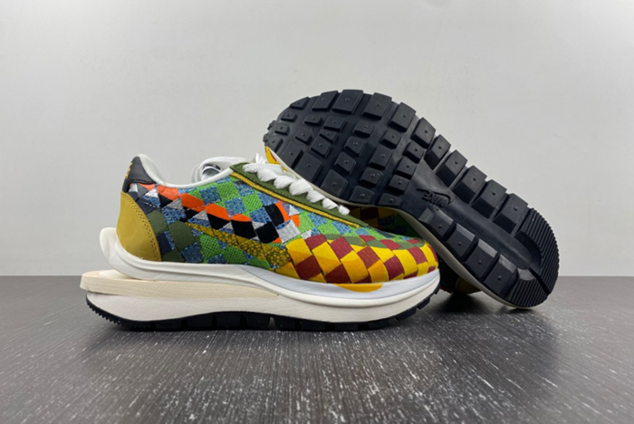 sacai x Nike Waffle Woven Green Gusto DR5209-300