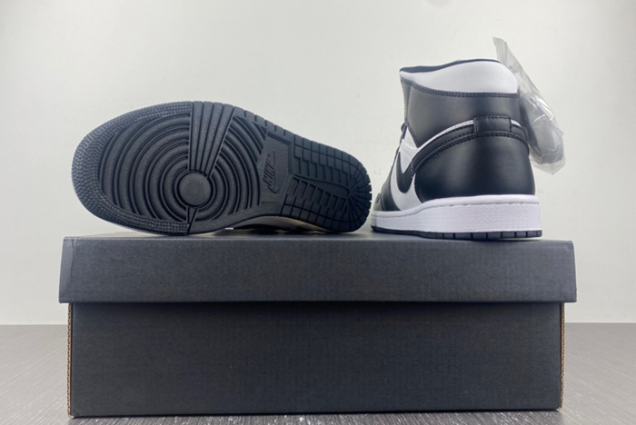 Air Jordan 1 Mid “Panda” DV0991-101