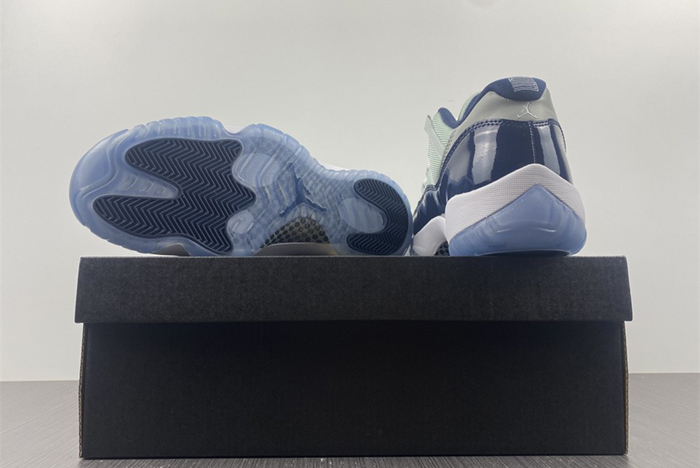 Air Jordan 11 Low AJ11  528895-007
