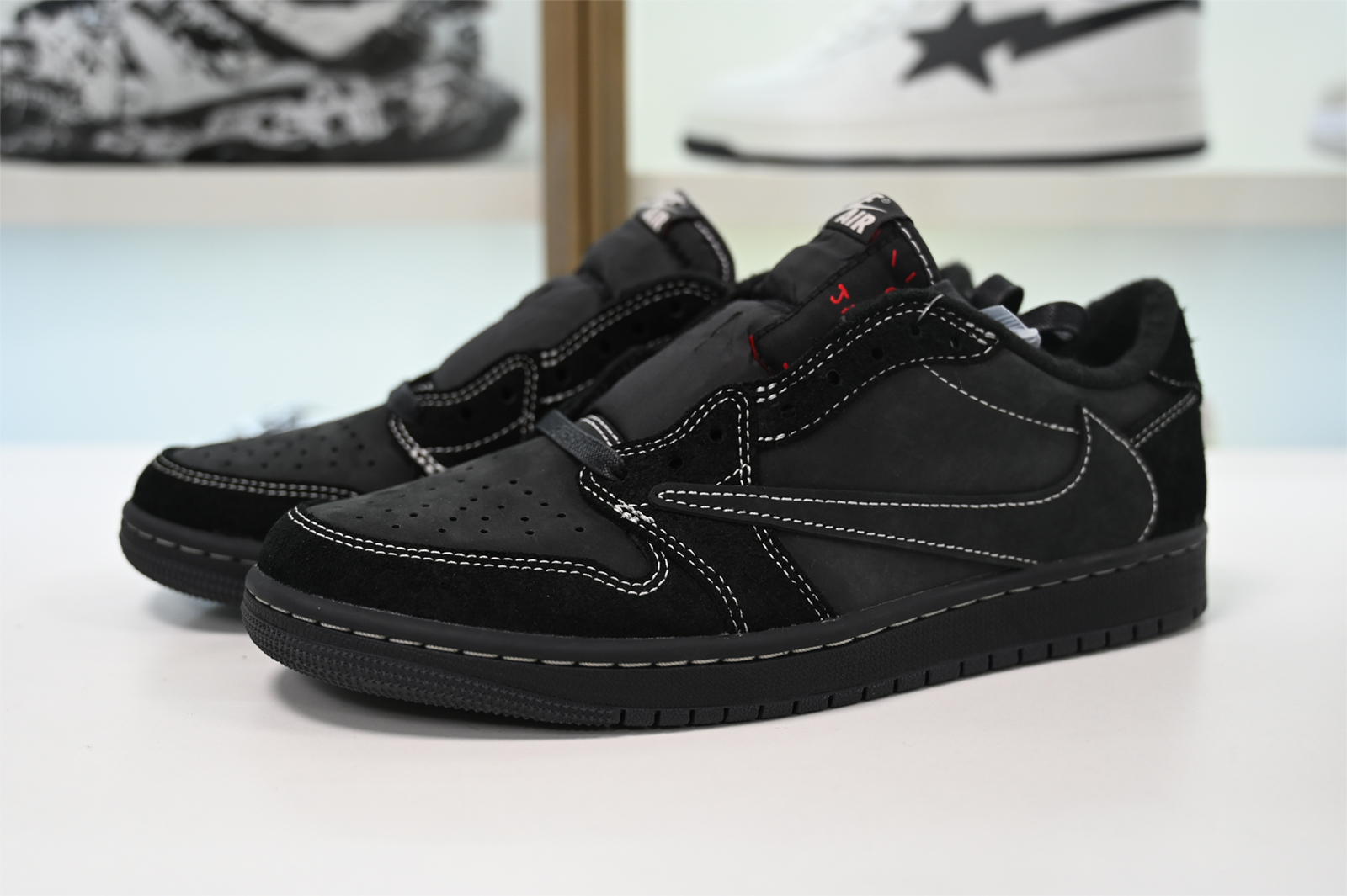 Travis Scott x Air Jordan 1 Low OG DM7866-001