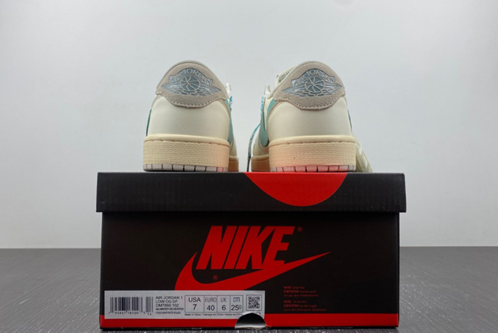 Travis Scott x Air Jordan 1 Low   DM7866-102