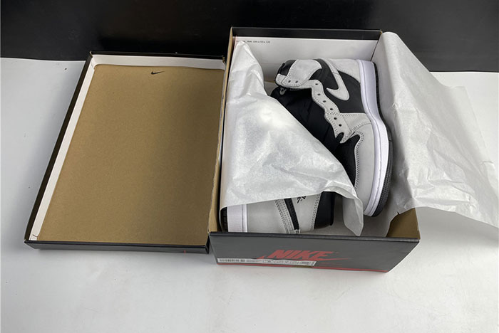 Air Jordan 1 High OG “Shadow 2.0” 555088-035