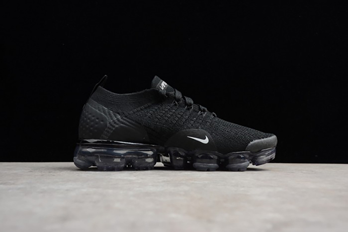 Nike Air Vapormax Flyknit 2.0 Running Sneakers Black/Grey mens 942842-001