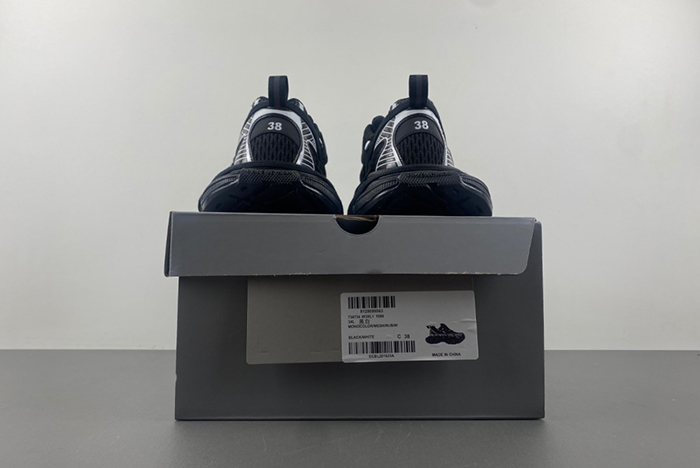 Balenciaga 3XL black and white strap 734734 W3XL1 1090