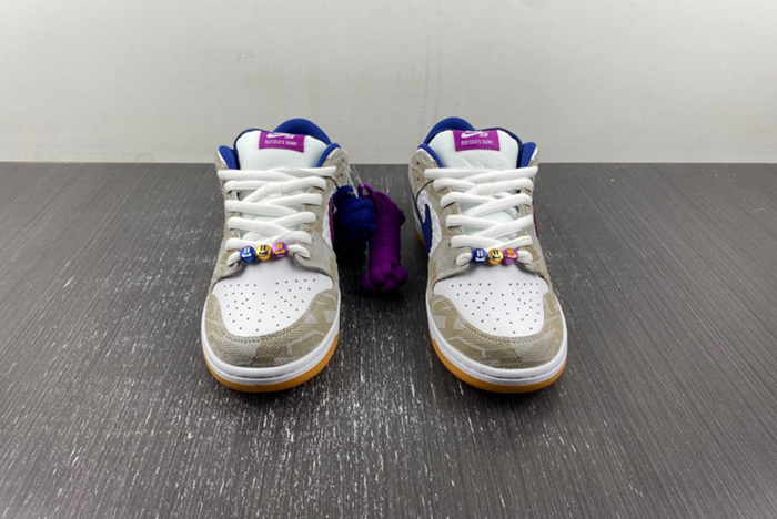 Rayssa Leal x Nike SB Dunk Low  FZ5251-001