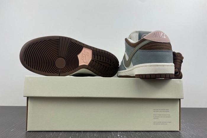 Yuto Horigome x Nike SB Dunk Low  FQ1180-001