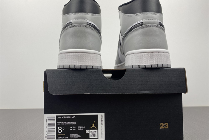 Air Jordan 1 Mid “Light Smoke Grey” 554724-078