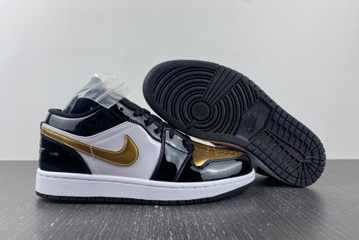 Jordan 1 Low SE Gold Toe (GS) - DR6970-071