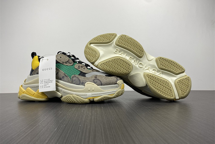 *BALENCIAGA 1.0 681067 UMO20 9766