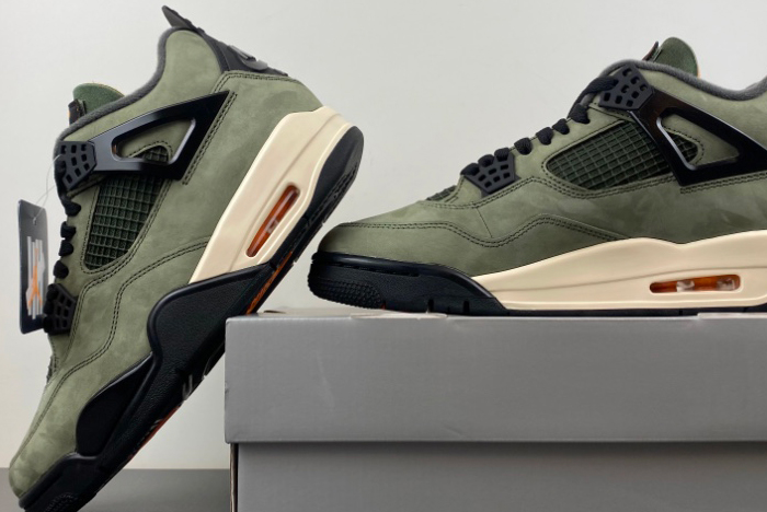 Jordan 4 Retro OG SP Undefeated (2025) IB1519-200