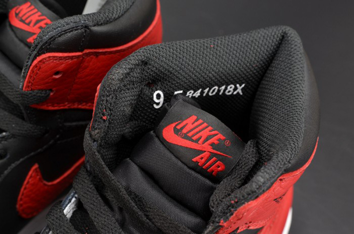 Air Jordan 1 Retro High OG "Banned" red mens 555088-001