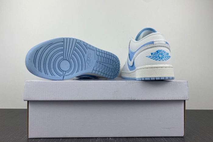 Jordan 1 Low SE Reverse Ice Blue  DV1299-104