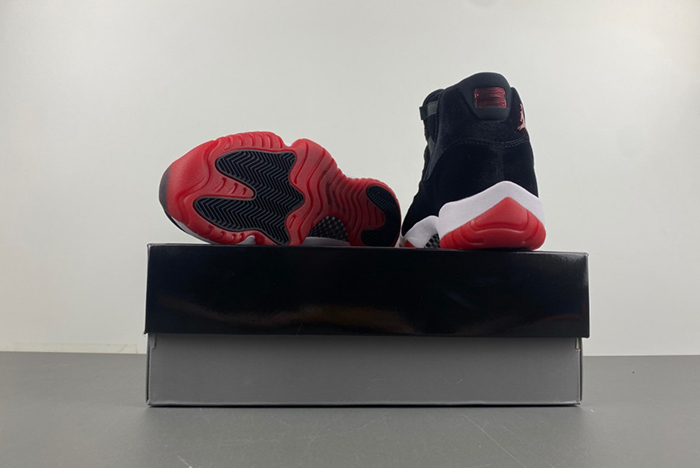 Air Jordan 11 WMNS Bred Velvet DB5457-061