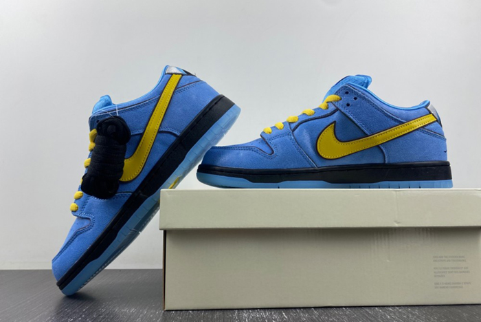 The Powerpuff Girls x Nike SB Dunk Low Bubbles FZ8320-400