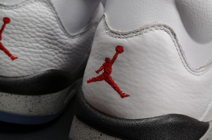 AIR JORDAN 5 RETRO "WHITE CEMENT" mens 136027-104