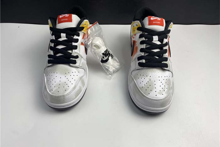 Nike SB Dunk Low“Raygun” BQ6832-101