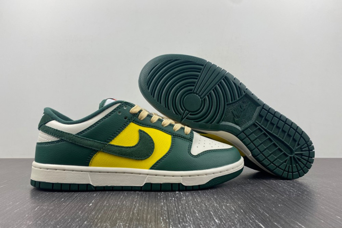 Nike Dunk Low SE Noble Green (W) FD0350-133