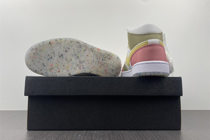 AIR JORDAN 1 MID SE (GS) AJ1  DJ0338-100