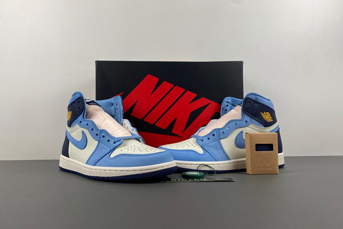 Jordan 1 High OG First in Flight (Women