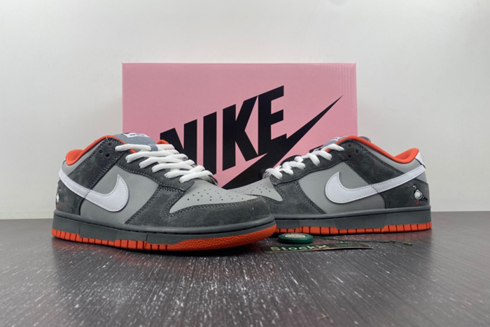 Nike SB Dunk Low Staple NYC Pigeon Men