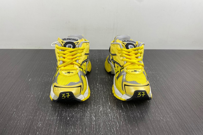 Balenciaga 7.0 TRACK 677402-W2RD3-0510