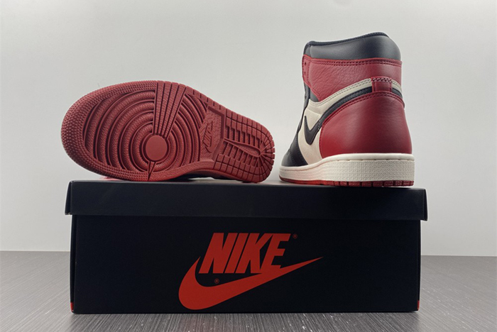 Air Jordan 1 Retro High Bred Toe AJ1 555088-610