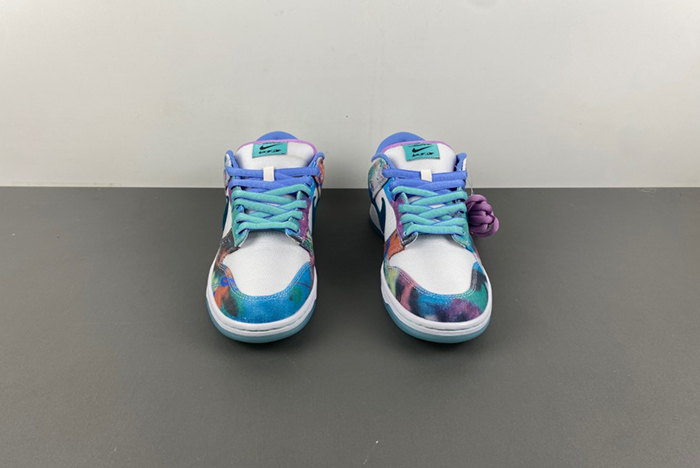 Futura Laboratories x Nike SB Dunk Low HF6061-400